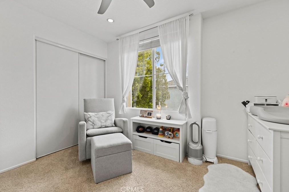 28482 Mayfair Dr, Santa Clarita CA  91354-1519 exterior