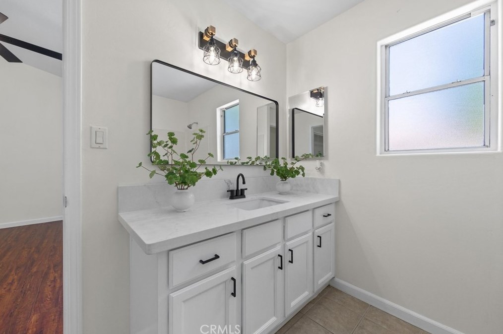 5600 Summer Cypress Dr, Bakersfield CA  93313-5188 exterior