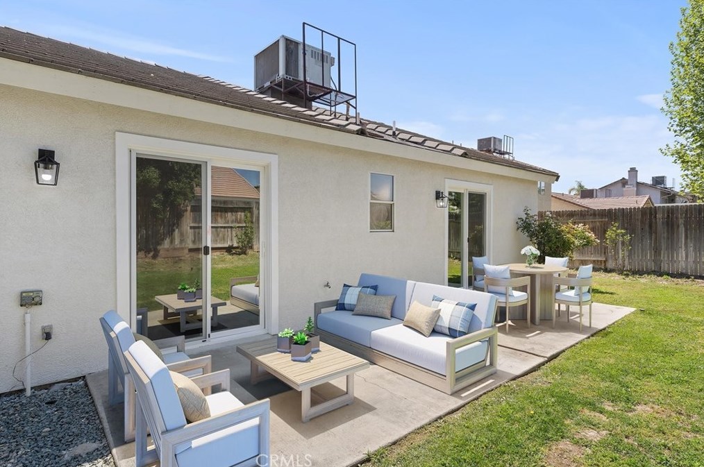 5600 Summer Cypress Dr, Bakersfield CA  93313-5188 exterior