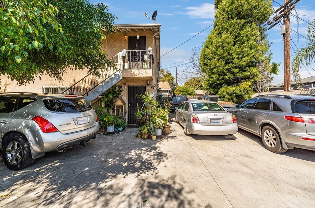 411 111th St, Los Angeles CA  90061-3054 exterior