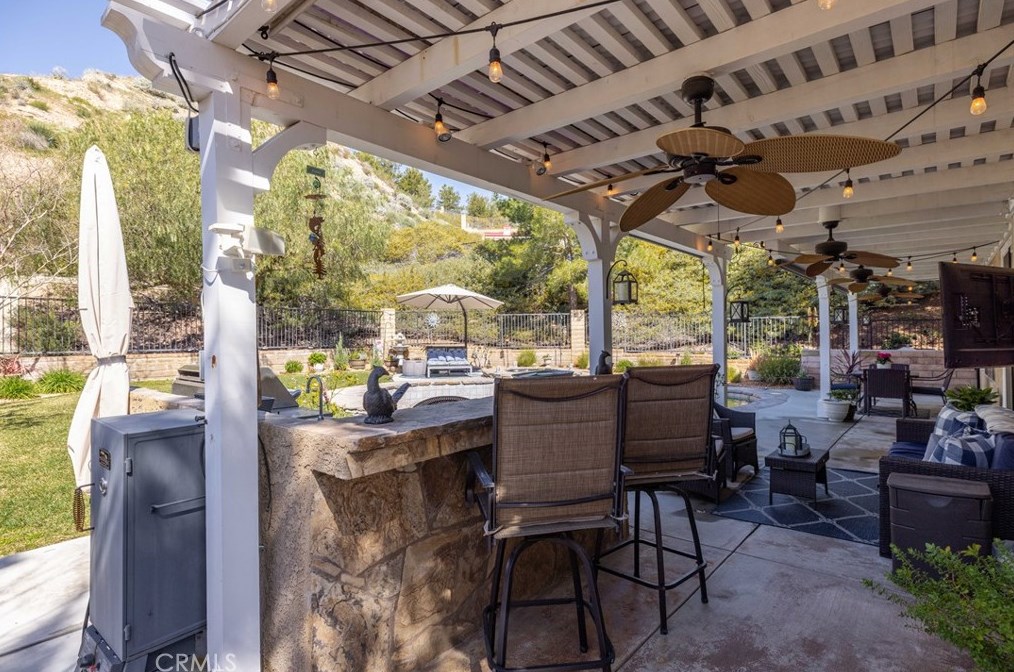 29655 Mammoth Ln, Santa Clarita CA  91387-6226 exterior