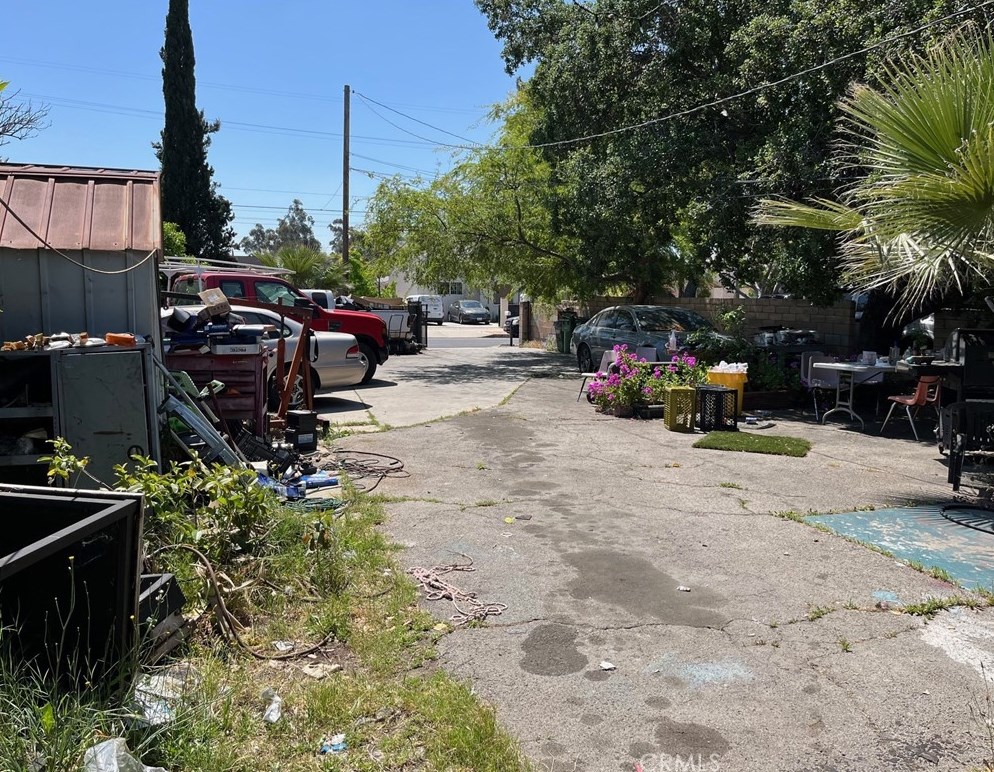 13105 Desmond St, Los Angeles CA  91331-1028 exterior
