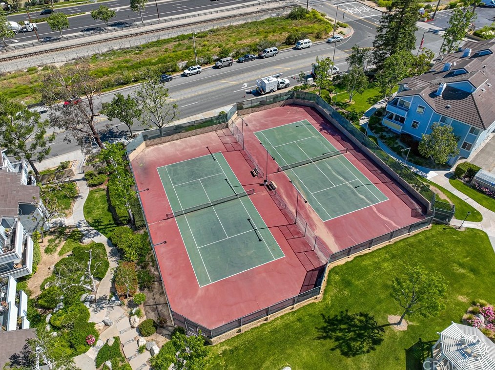 26854 Claudette St, Santa Clarita CA  91351-5224 exterior