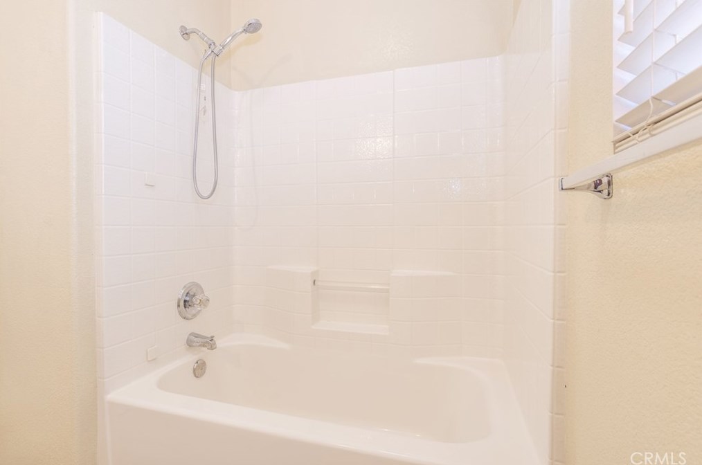 45757 Knightsbridge St, Lancaster CA 93534-5198 exterior