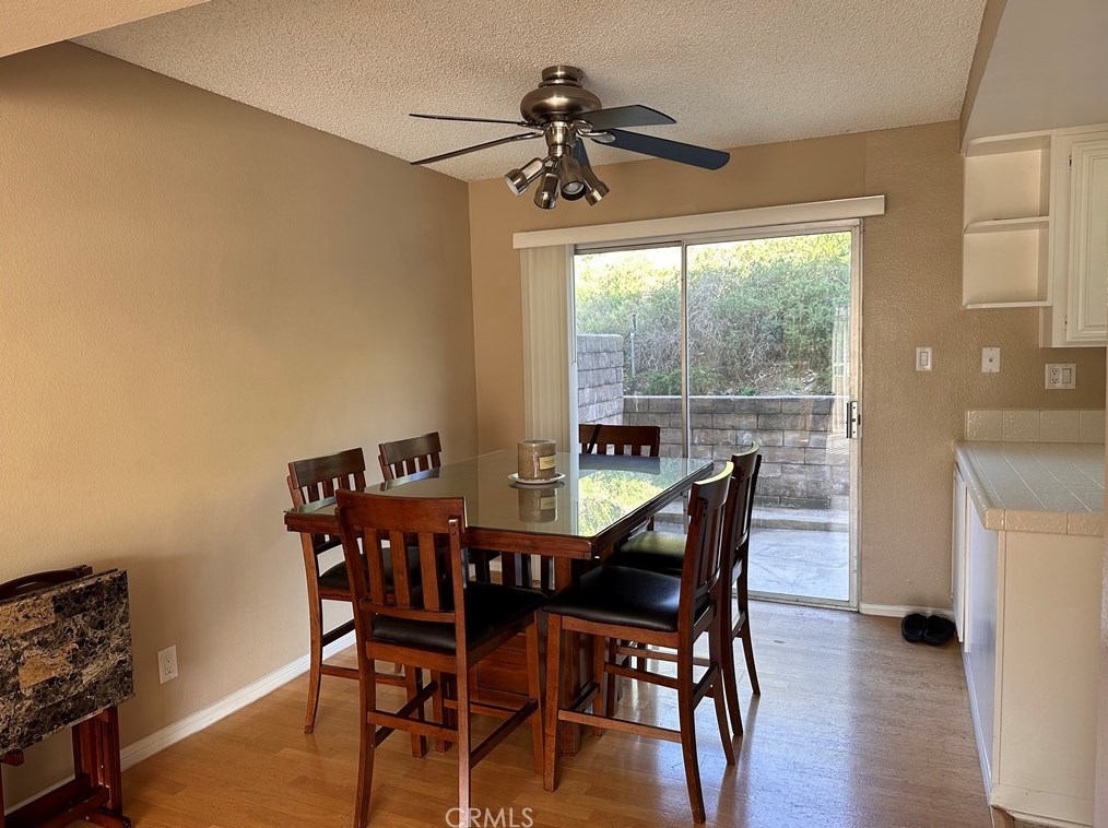 769 Warwick Ave, Thousand Oaks CA  91360-3725 exterior