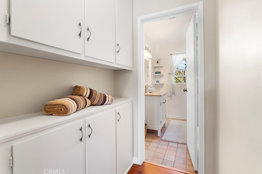 1723 Ln Granada Dr, Thousand Oaks CA 91362-2148 exterior