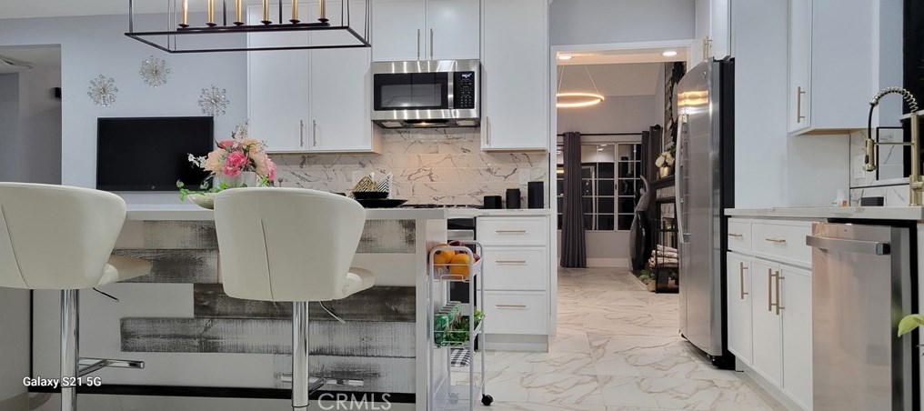 37472 Yorkshire Dr, Palmdale CA  93550-6239 exterior