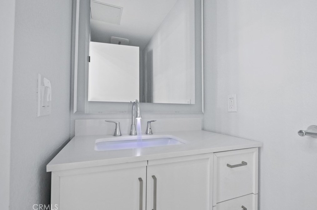 37472 Yorkshire Dr, Palmdale CA  93550-6239 exterior