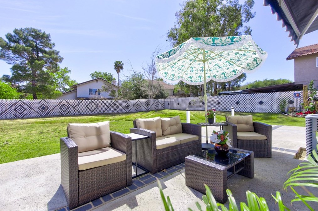 37472 Yorkshire Dr, Palmdale CA  93550-6239 exterior