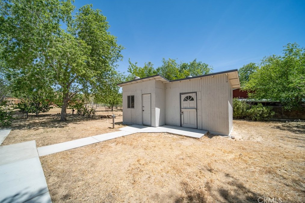 39342 Frontier Circus St, Palmdale CA  93591-3237 exterior