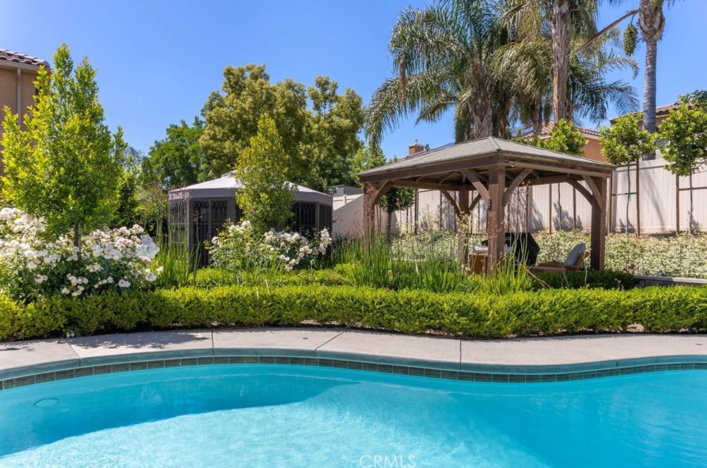 10304 Tungsten St, Bakersfield CA  93311-9516 exterior