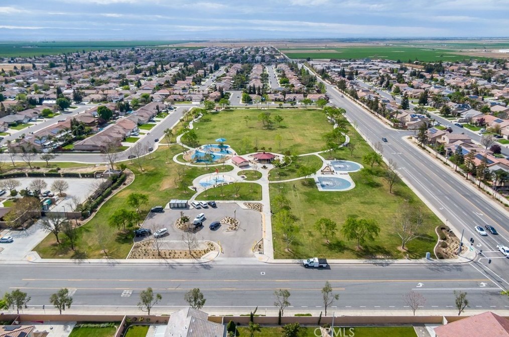 10304 Tungsten St, Bakersfield CA  93311-9516 exterior