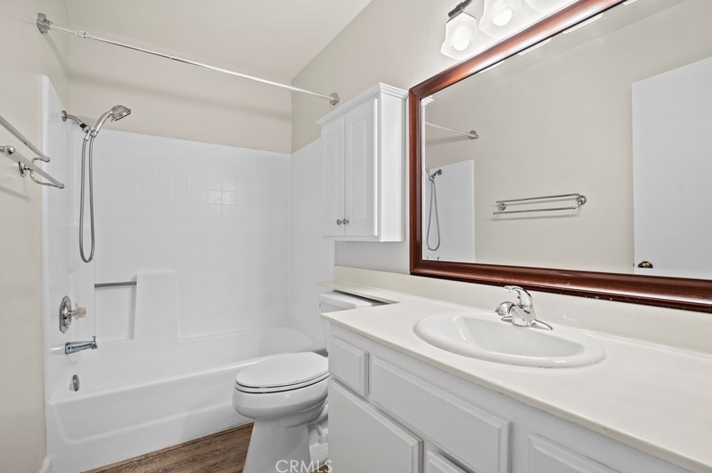 25691 Leticia Dr, Santa Clarita CA  91355-2254 exterior