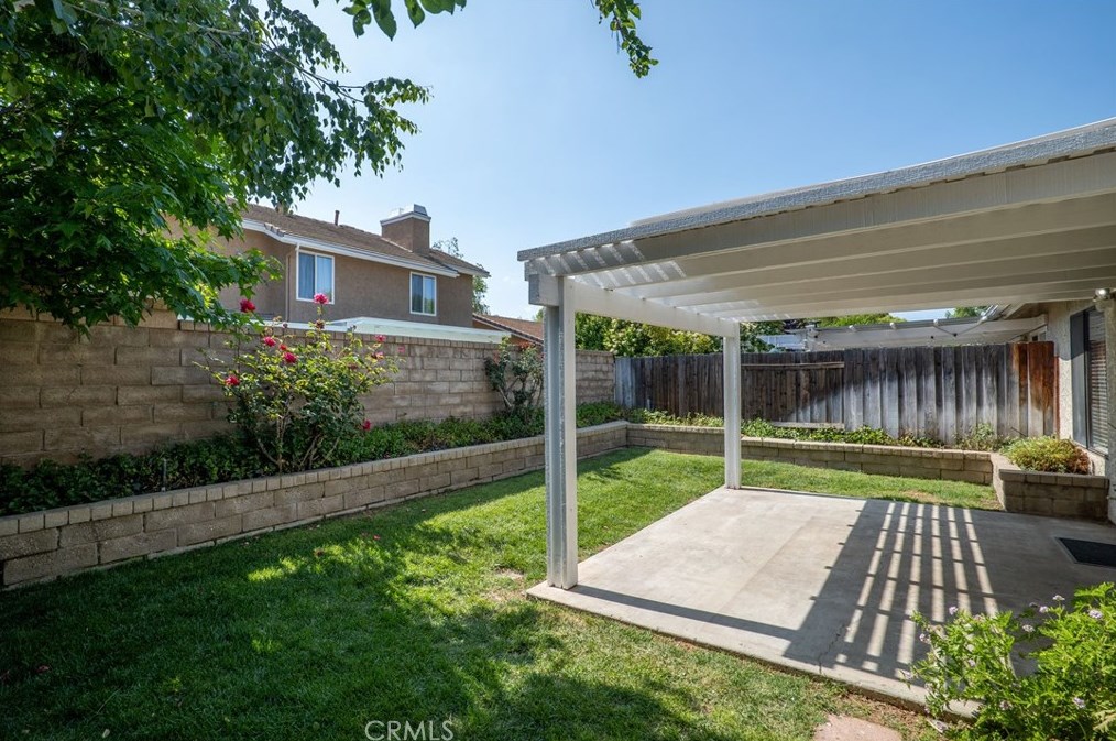 25691 Leticia Dr, Santa Clarita CA  91355-2254 exterior