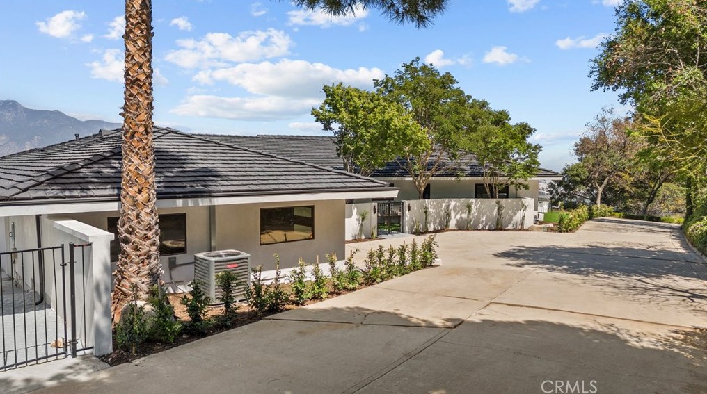 771 Panorama Pl, Pasadena CA  91105-1020 exterior