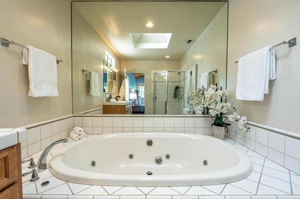 4427 Elmer Ave, North Hollywood CA  91602-2014 exterior