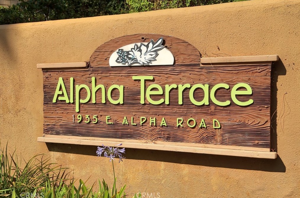 1935 Alpha Rd, Glendale CA  91208-2134 exterior