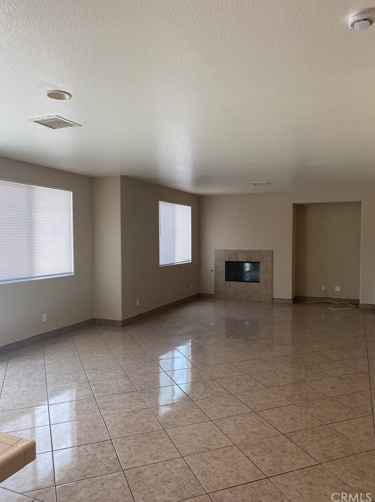 6628 Alfalfa Rd, Palmdale CA  93552-4171 exterior