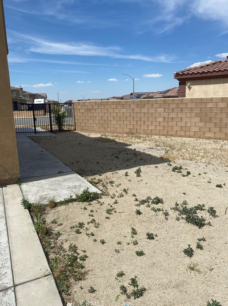 6628 Alfalfa Rd, Palmdale CA  93552-4170 exterior