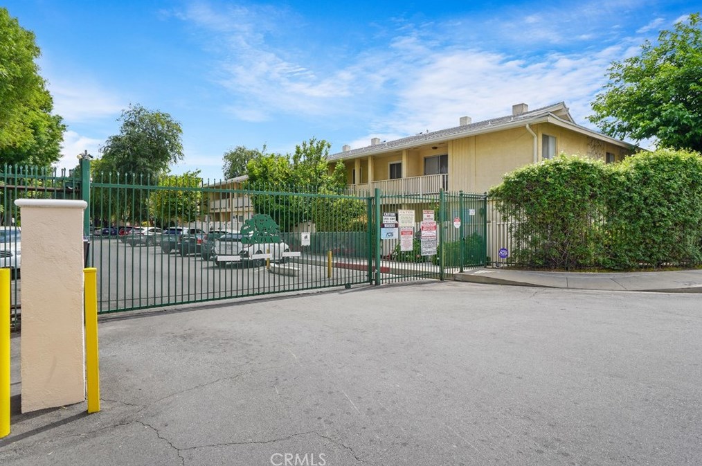 8111 Canby Ave, Los Angeles CA  91335-7510 exterior