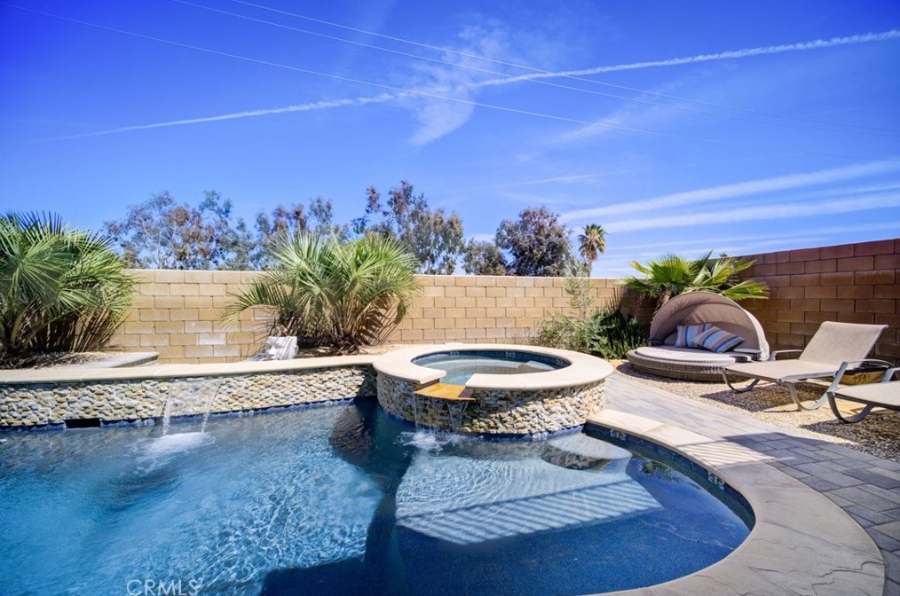 3831 Tournament Dr, Palmdale CA  93551-5642 exterior