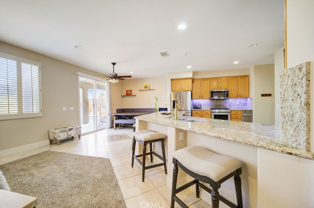 3831 Tournament Dr, Palmdale CA  93551-5642 exterior