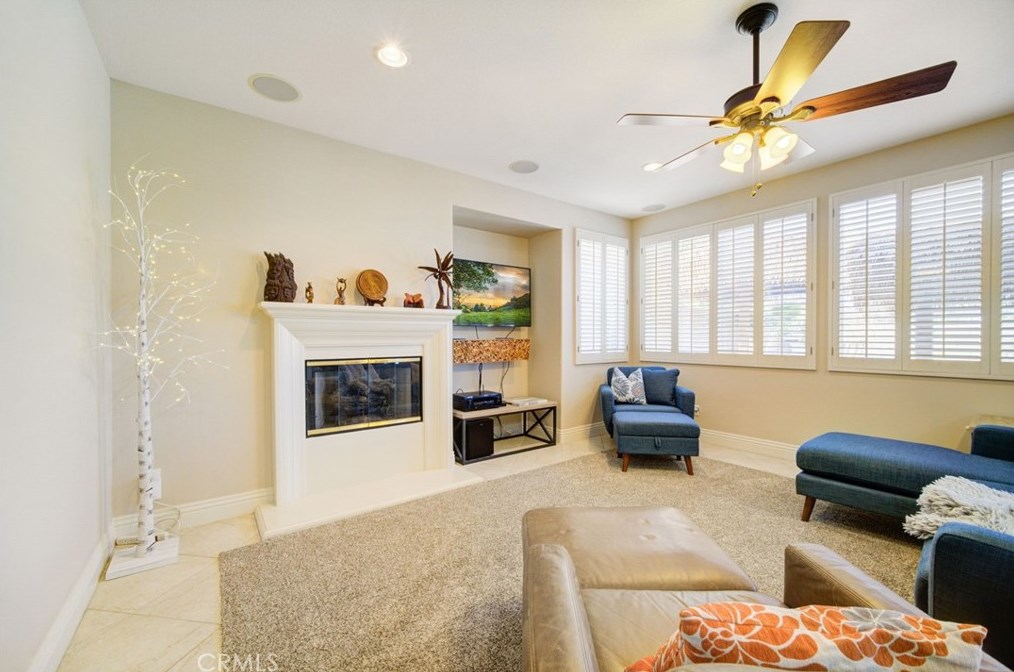 3831 Tournament Dr, Palmdale CA  93551-5642 exterior