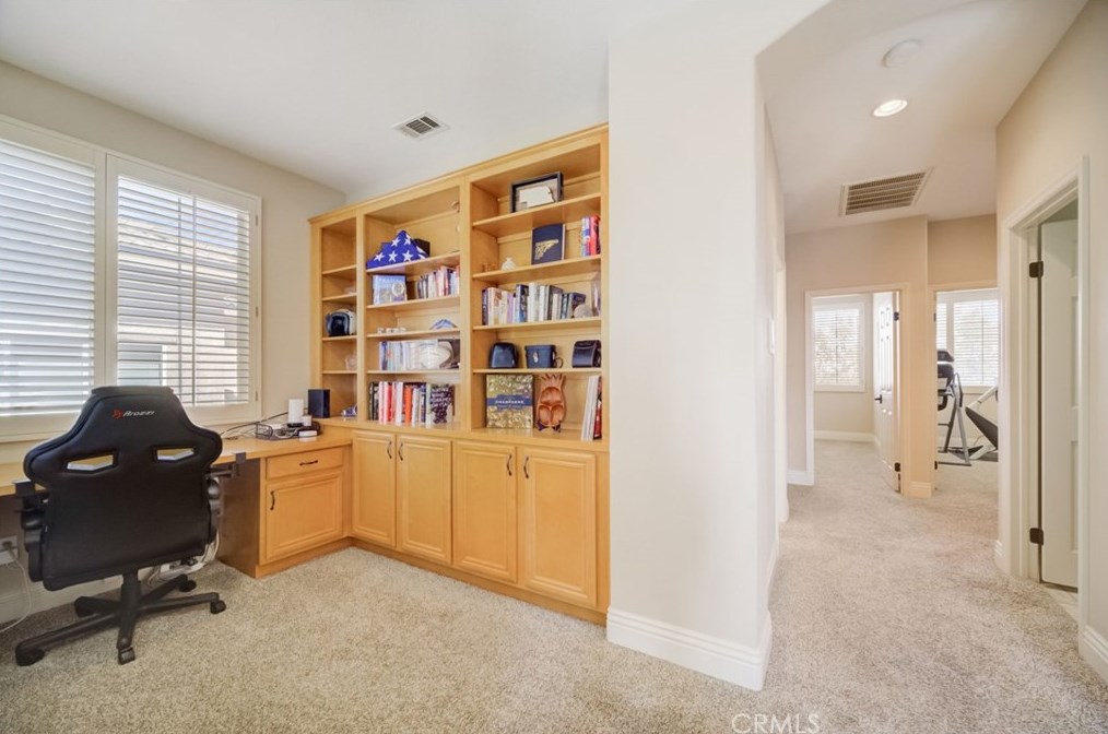 3831 Tournament Dr, Palmdale CA  93551-5642 exterior