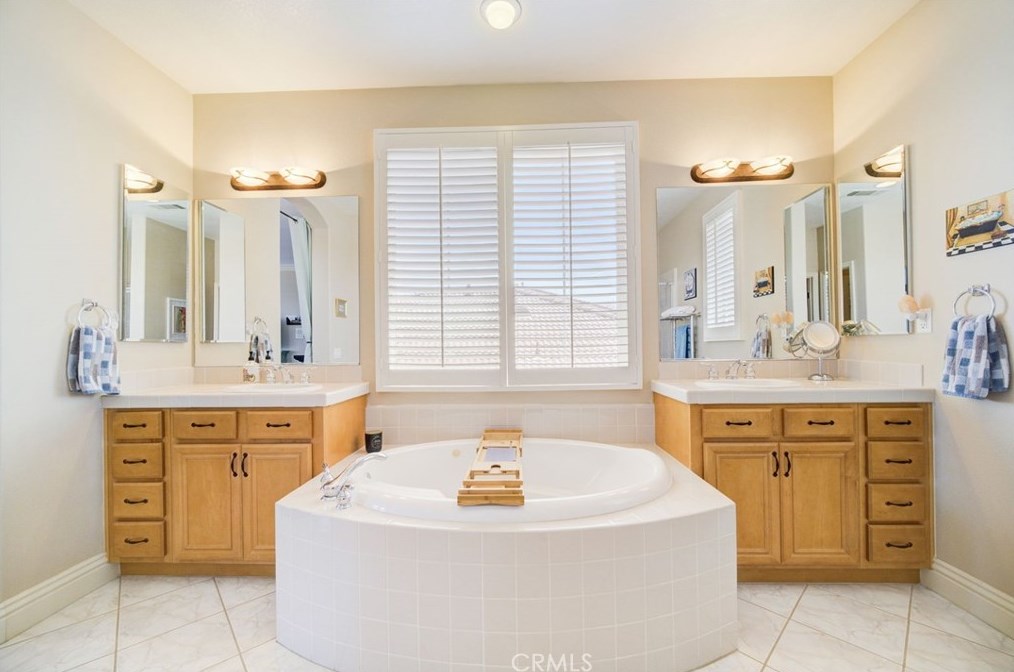 3831 Tournament Dr, Palmdale CA  93551-5642 exterior