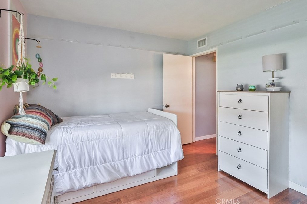 25252 Avenida Rotella, Santa Clarita CA  91355-3003 exterior