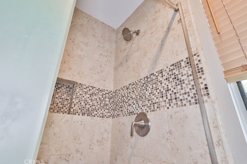 25252 Avenida Rotella, Santa Clarita CA  91355-3003 exterior