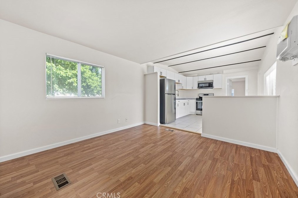 136 Fernwood Ln, Bakersfield CA  93308-4680 exterior