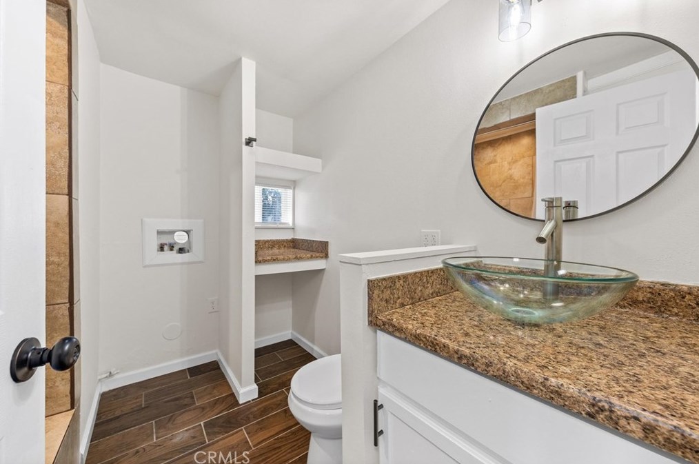 136 Fernwood Ln, Bakersfield CA  93308-4680 exterior