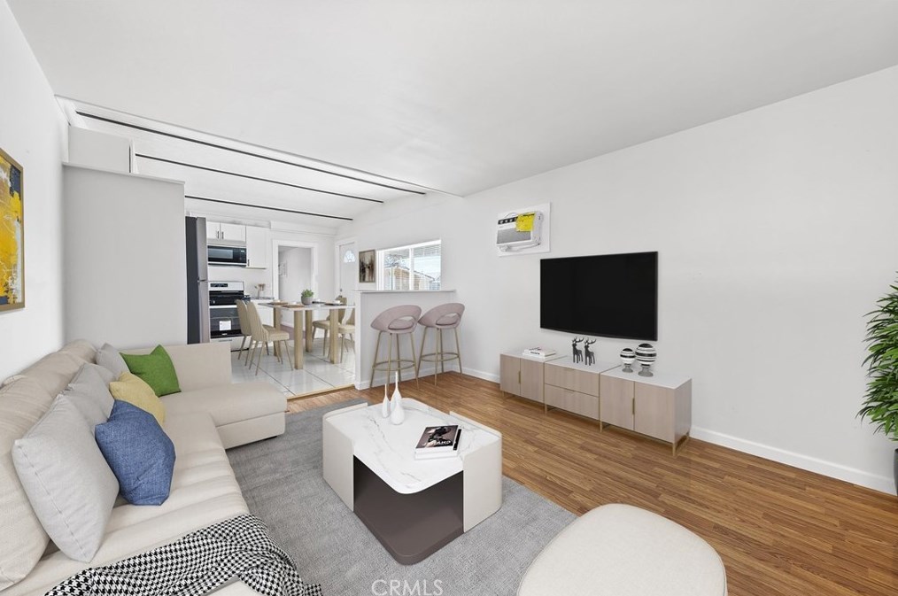 136 Fernwood Ln, Bakersfield CA  93308-4680 exterior