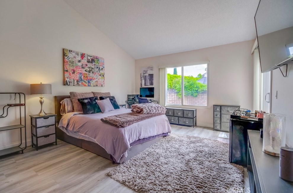 612 Indian Wl Ln, Thousand Oaks CA 91320-4112 exterior