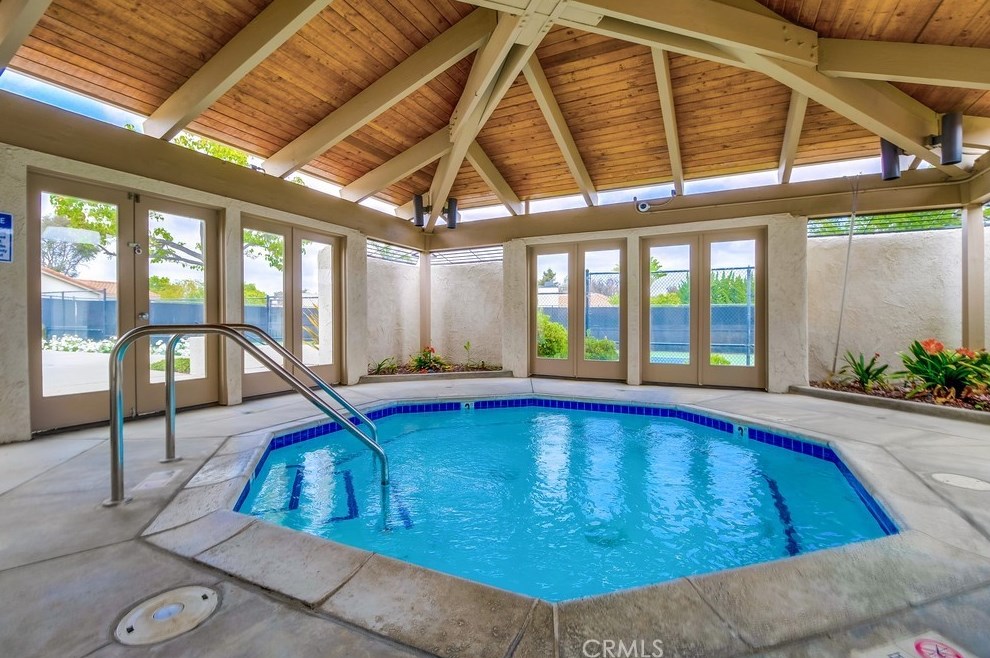 612 Indian Wl Ln, Thousand Oaks CA 91320-4112 exterior