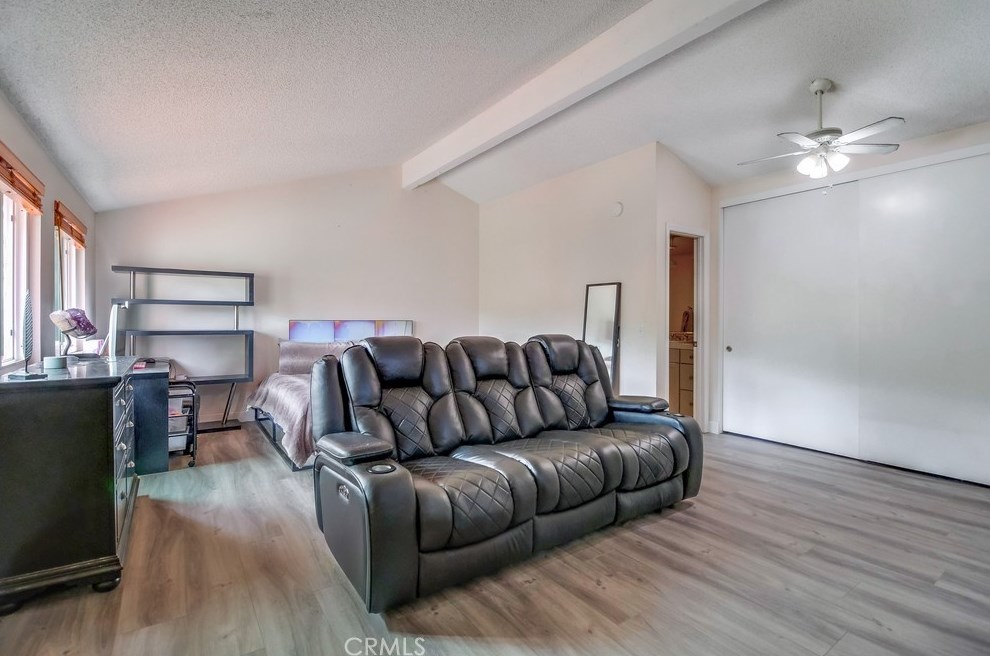 612 Indian Wl Ln, Thousand Oaks CA 91320-4112 exterior