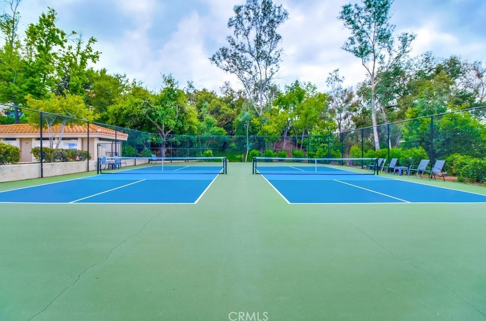 612 Indian Wl Ln, Thousand Oaks CA 91320-4112 exterior