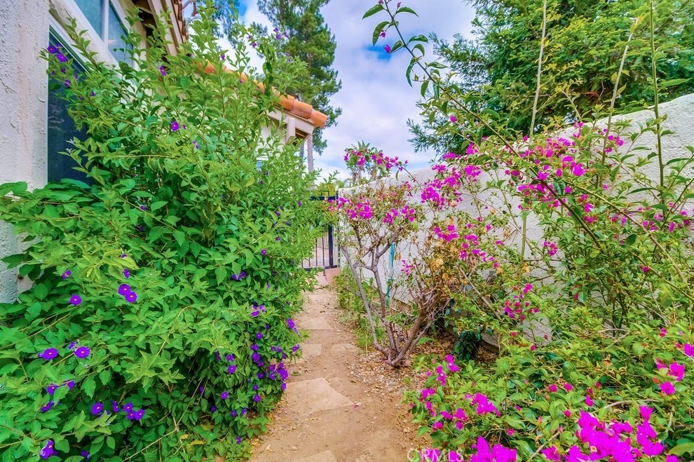 612 Indian Wl Ln, Thousand Oaks CA 91320-4112 exterior