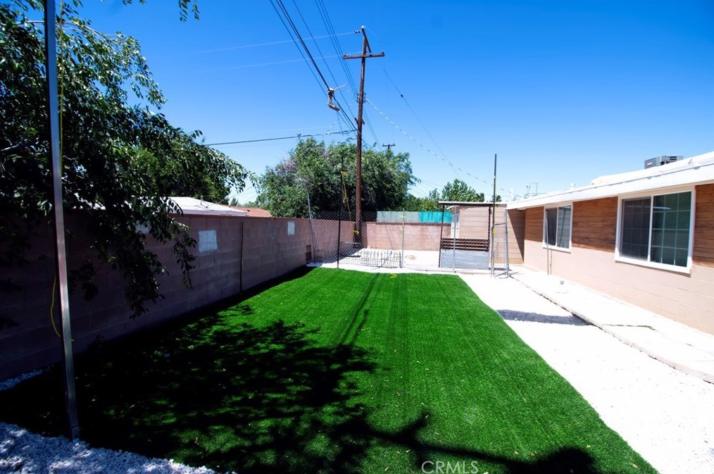 44861 5, Lancaster CA  93535-2640 exterior