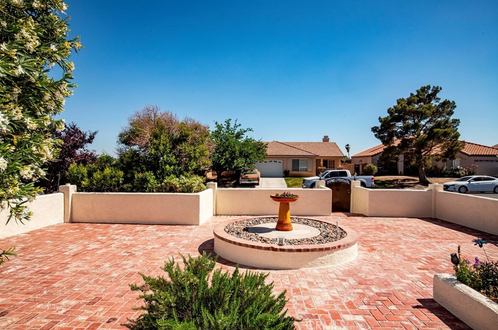 3011 Old Country Ave, Tropico Village CA 93560-7600 exterior