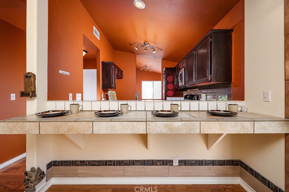 3011 Old Country Ave, Tropico Village CA 93560-7600 exterior