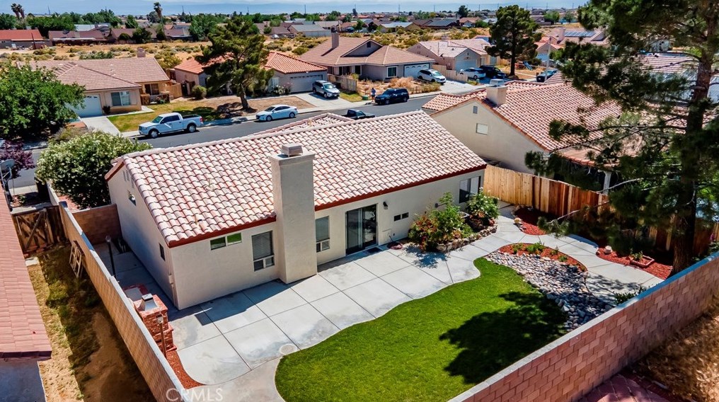 3011 Old Country Ave, Tropico Village CA 93560-7600 exterior