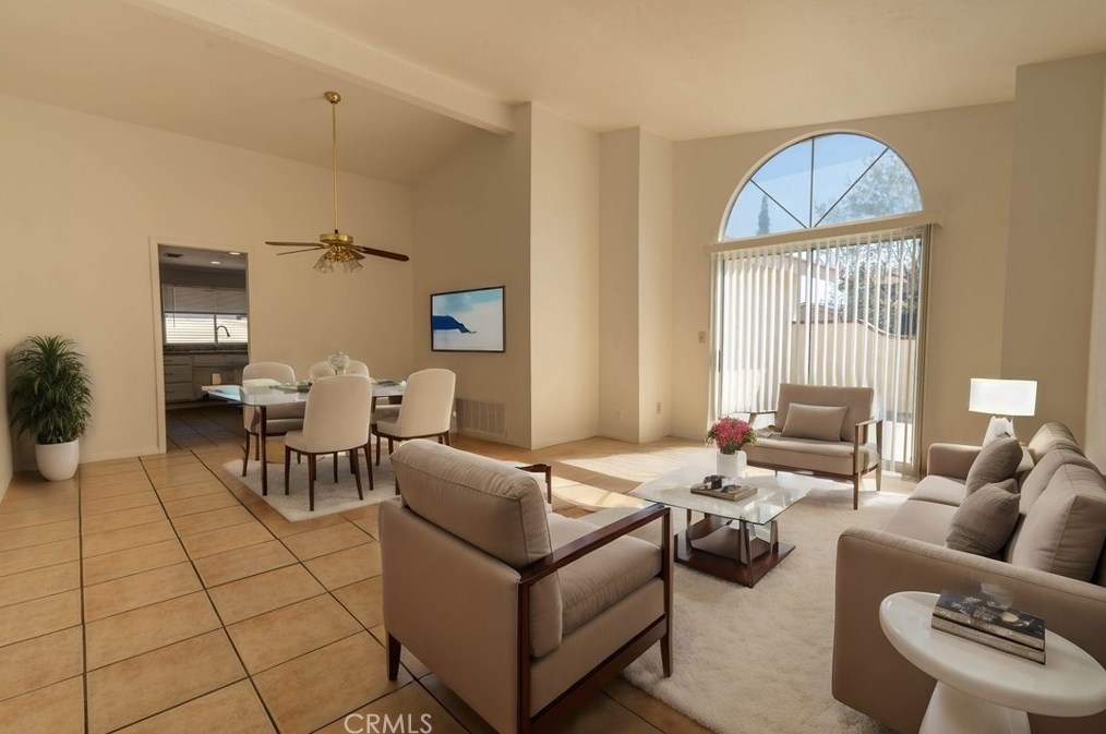 43737 Mikosasky Ave, Lancaster CA  93535-4316 exterior