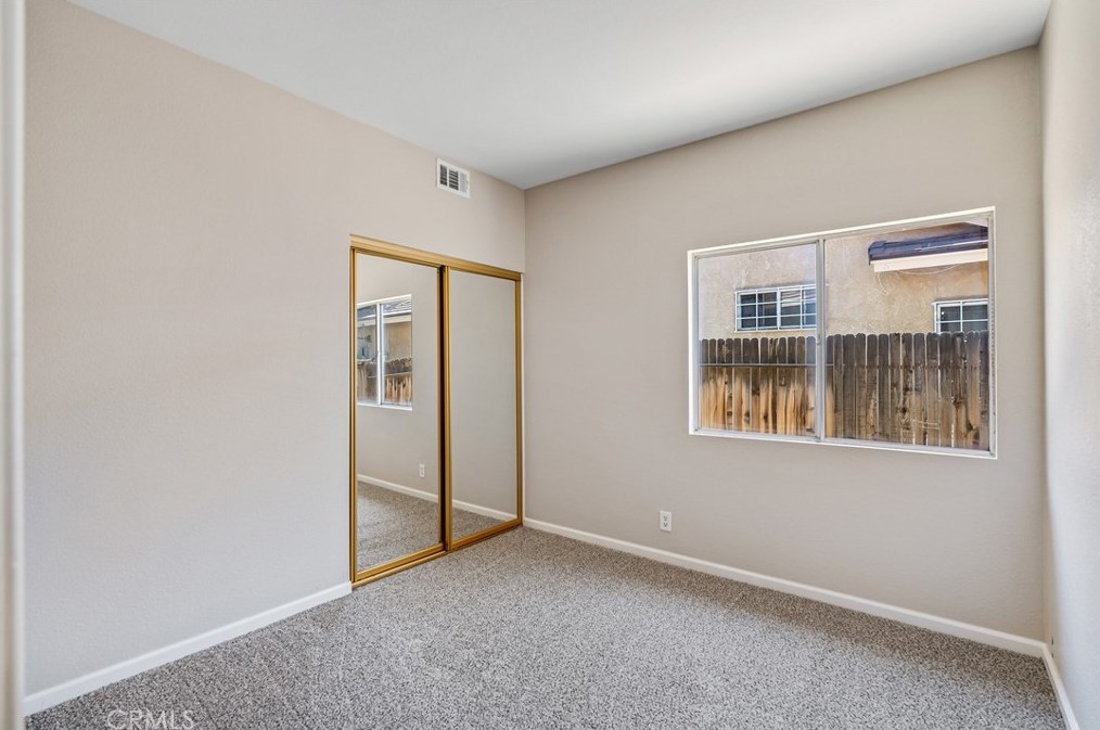 45226 Pickford Ave, Lancaster CA  93534-1376 exterior