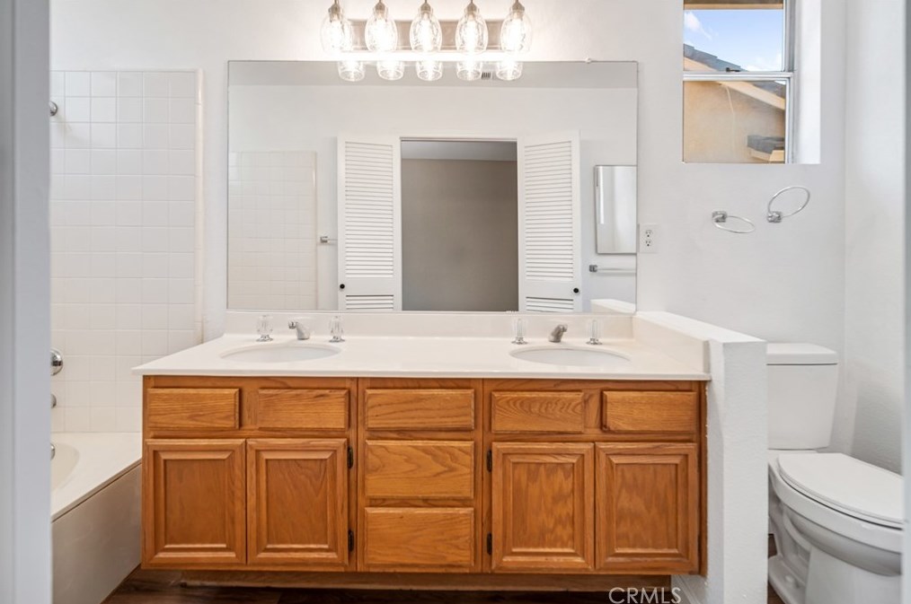 45226 Pickford Ave, Lancaster CA  93534-1376 exterior