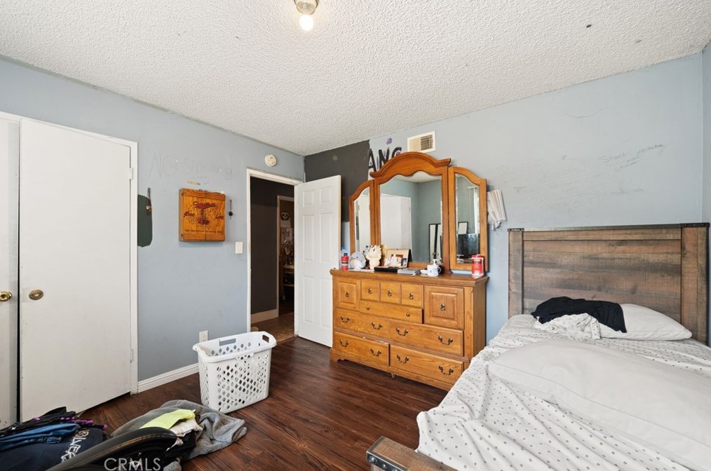 135 Ridgeway St, Anaheim CA  92804-1936 exterior