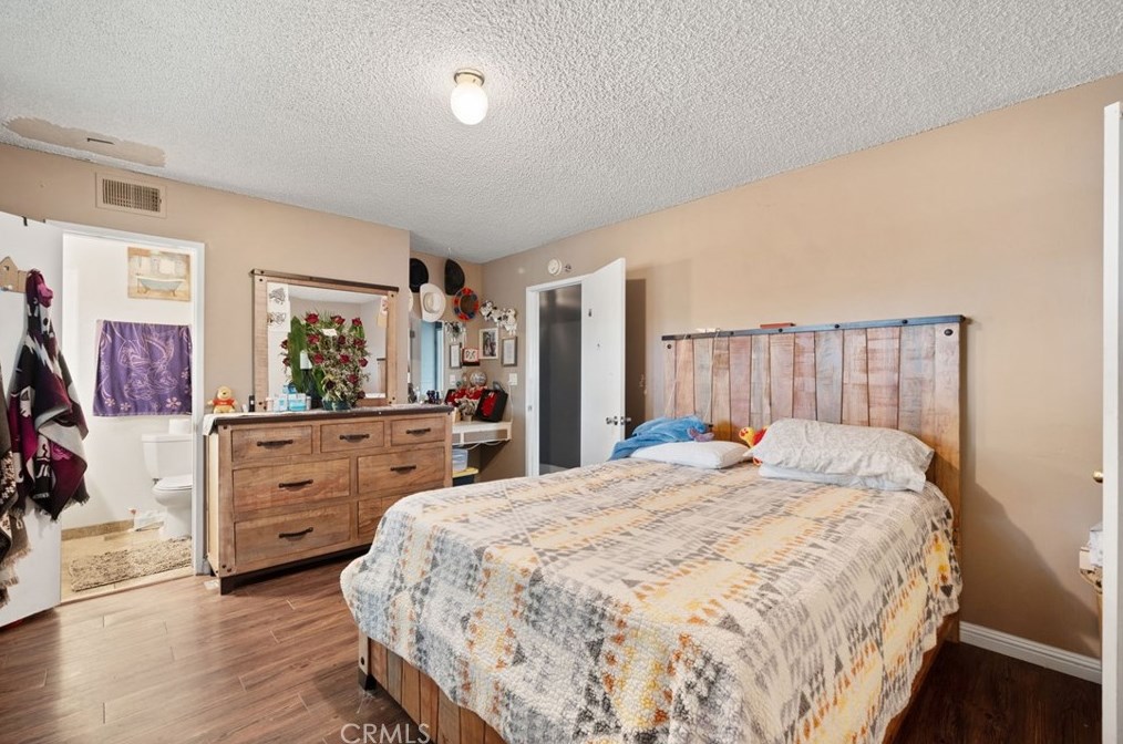 135 Ridgeway St, Anaheim CA  92804-1936 exterior