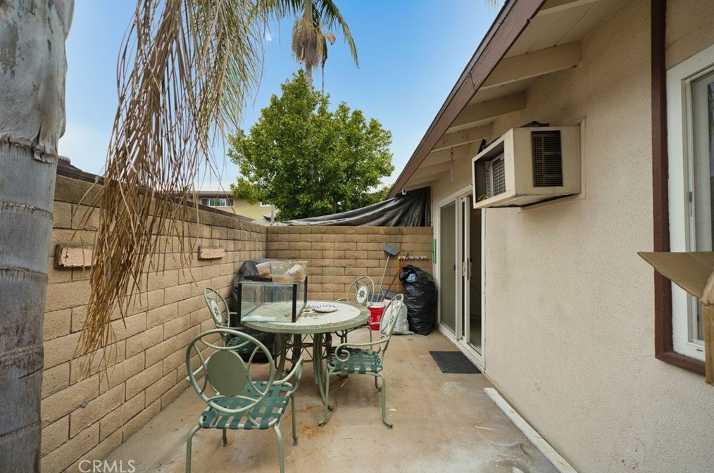 135 Ridgeway St, Anaheim CA  92804-1936 exterior