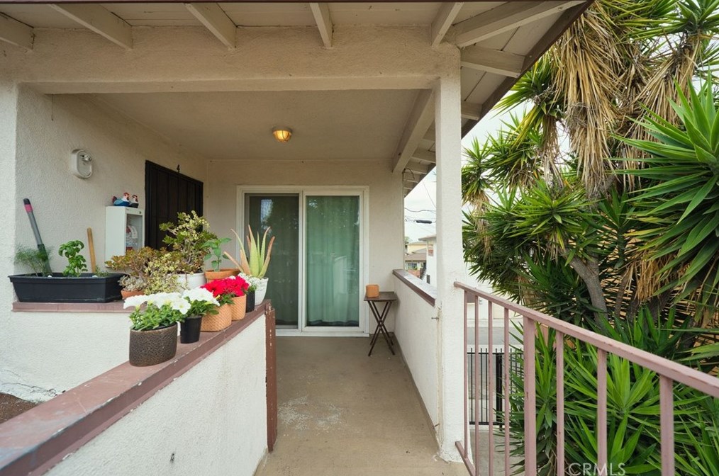 135 Ridgeway St, Anaheim CA  92804-1936 exterior